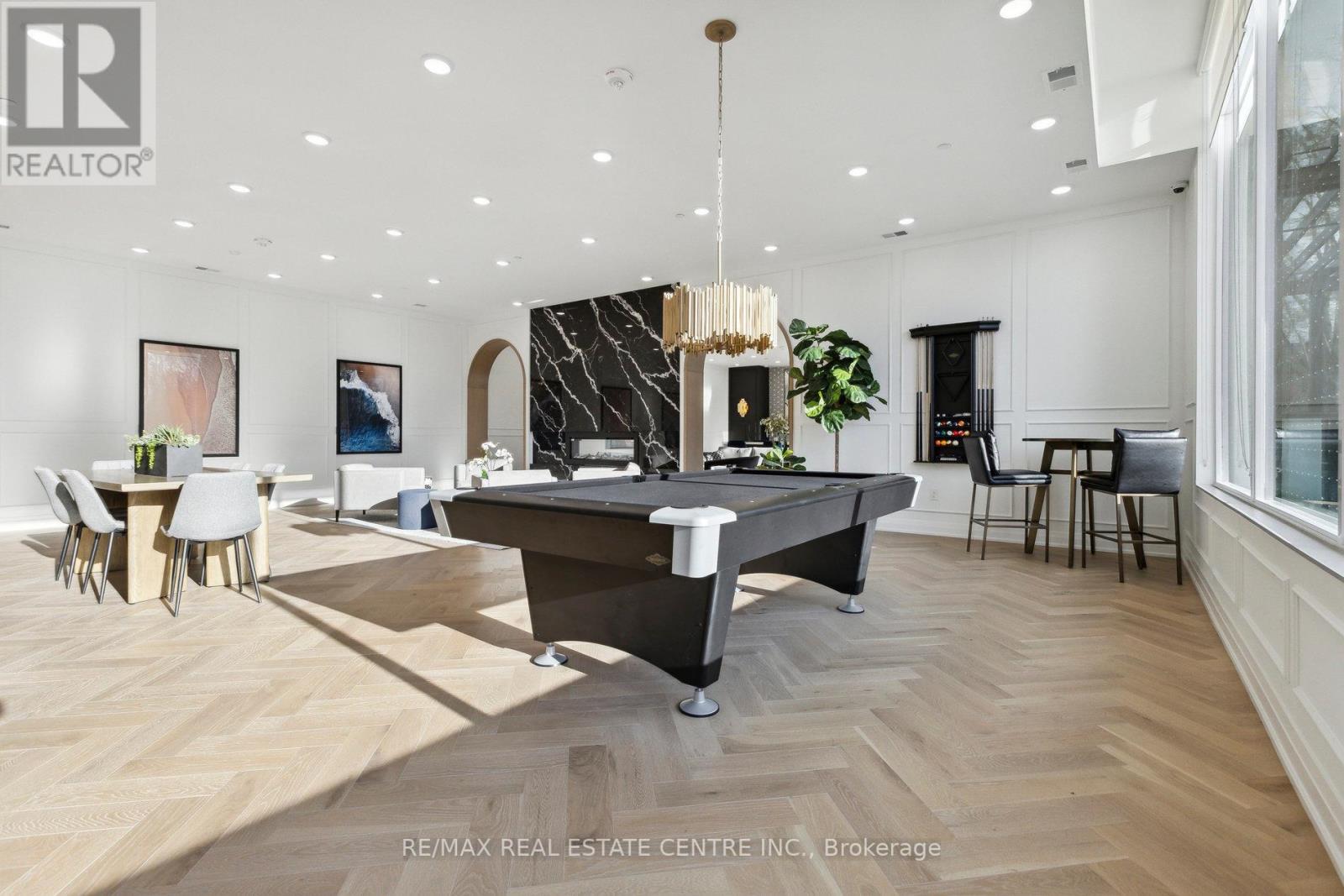 #602 -71 WYNDHAM ST S, #602