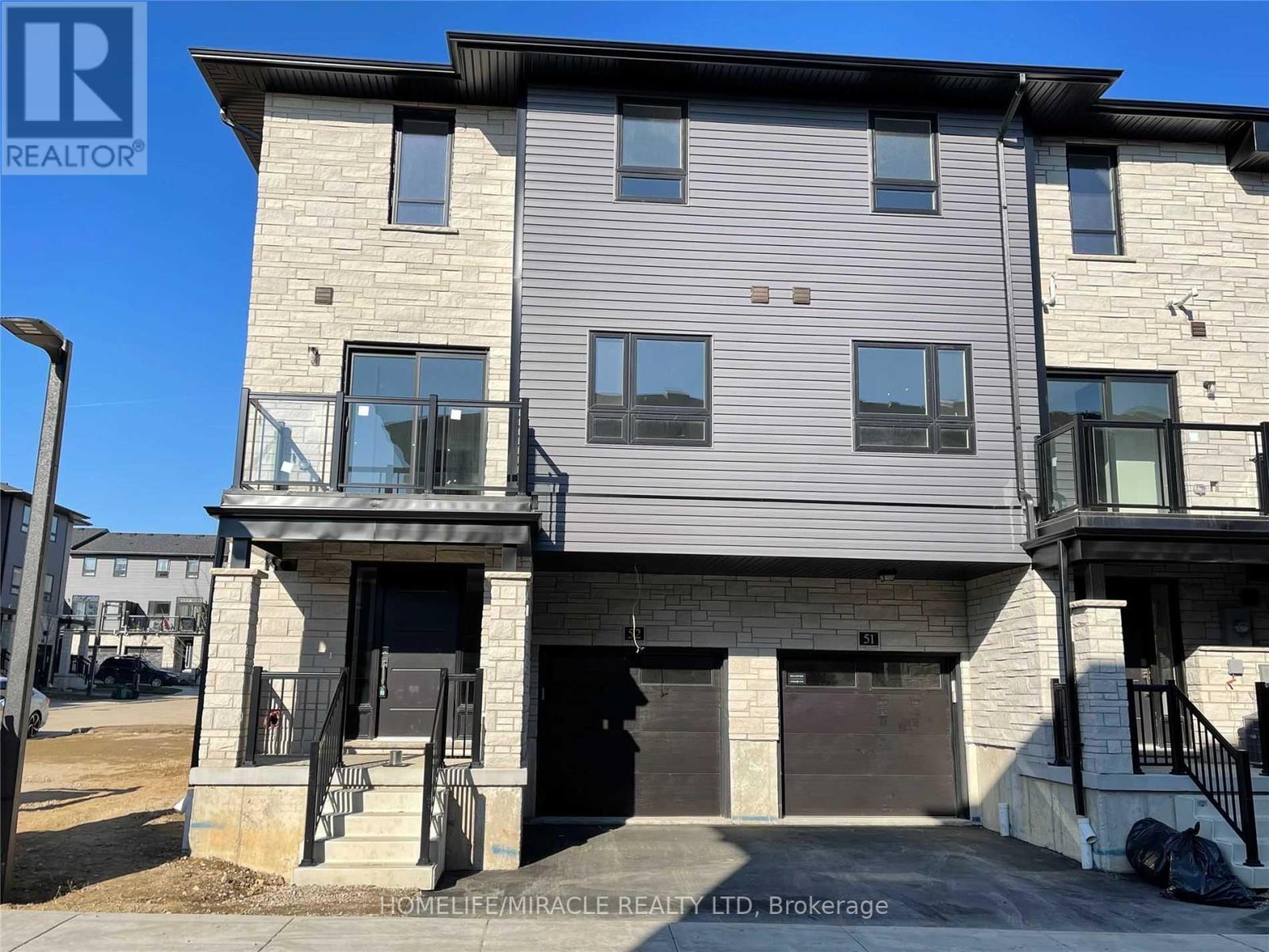 #52 -51 SPARROW AVE, #52