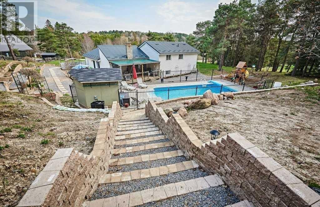 139 FARMERS RD