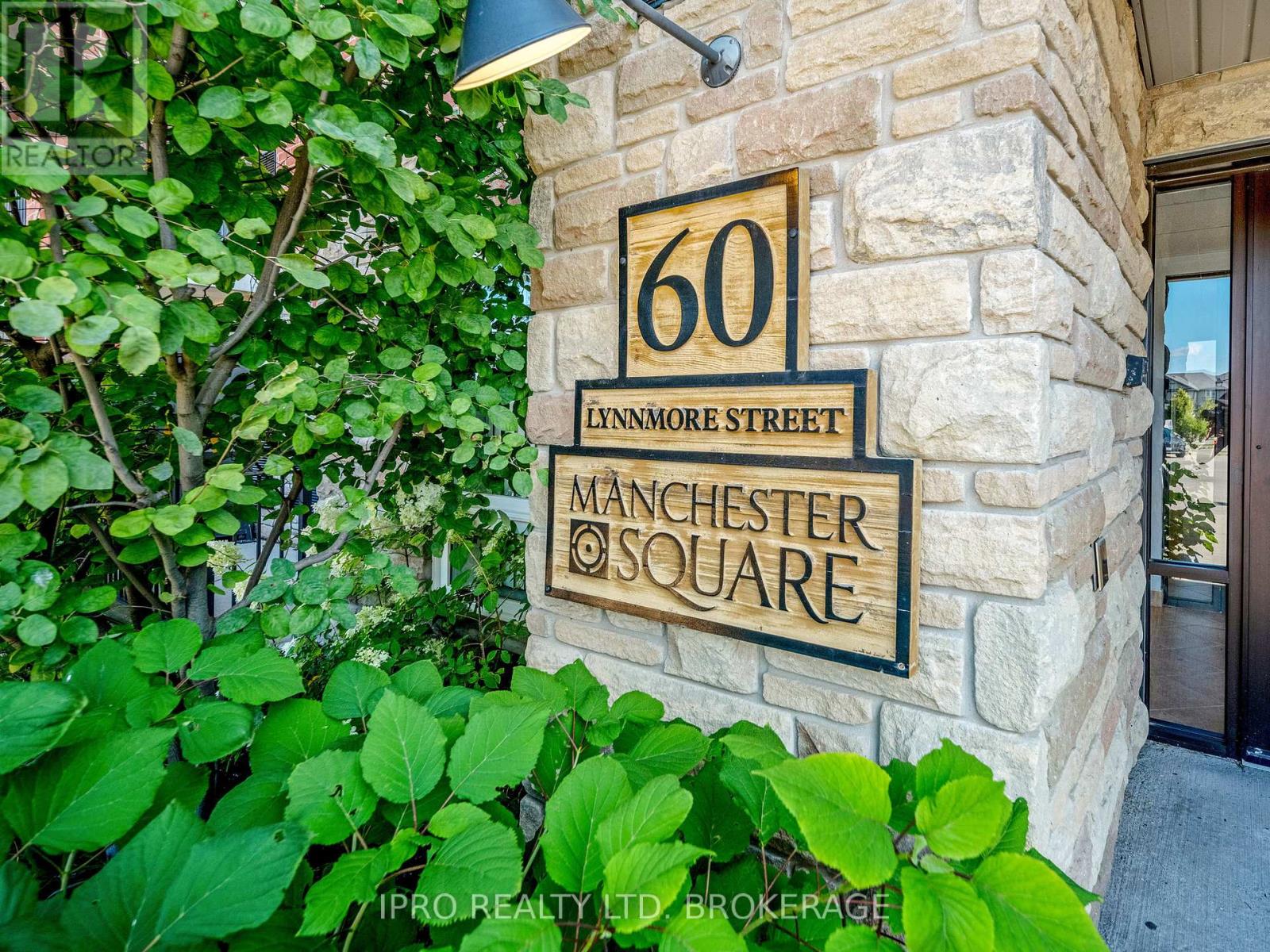#111 -60 LYNNMORE ST, #111