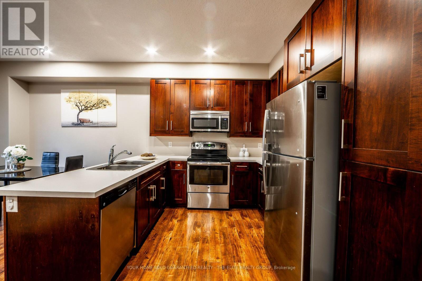 #10 -292 FALCON DR, #10