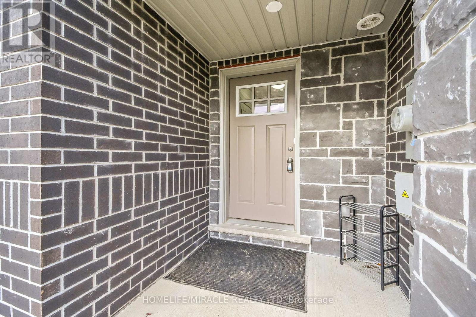 #72 -135 HARDCASTLE DR, #72
