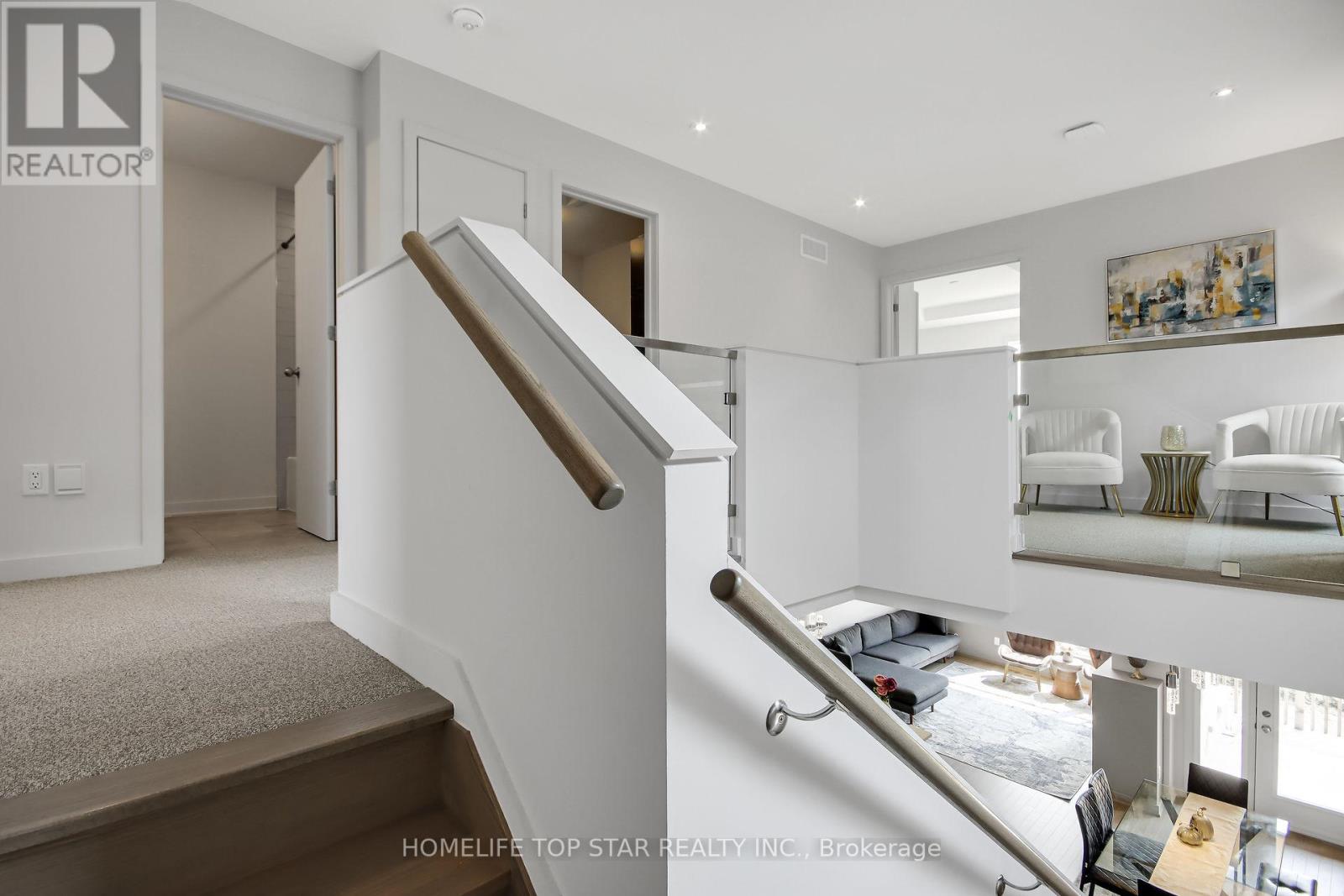 248 SHUTTLEWORTH DR