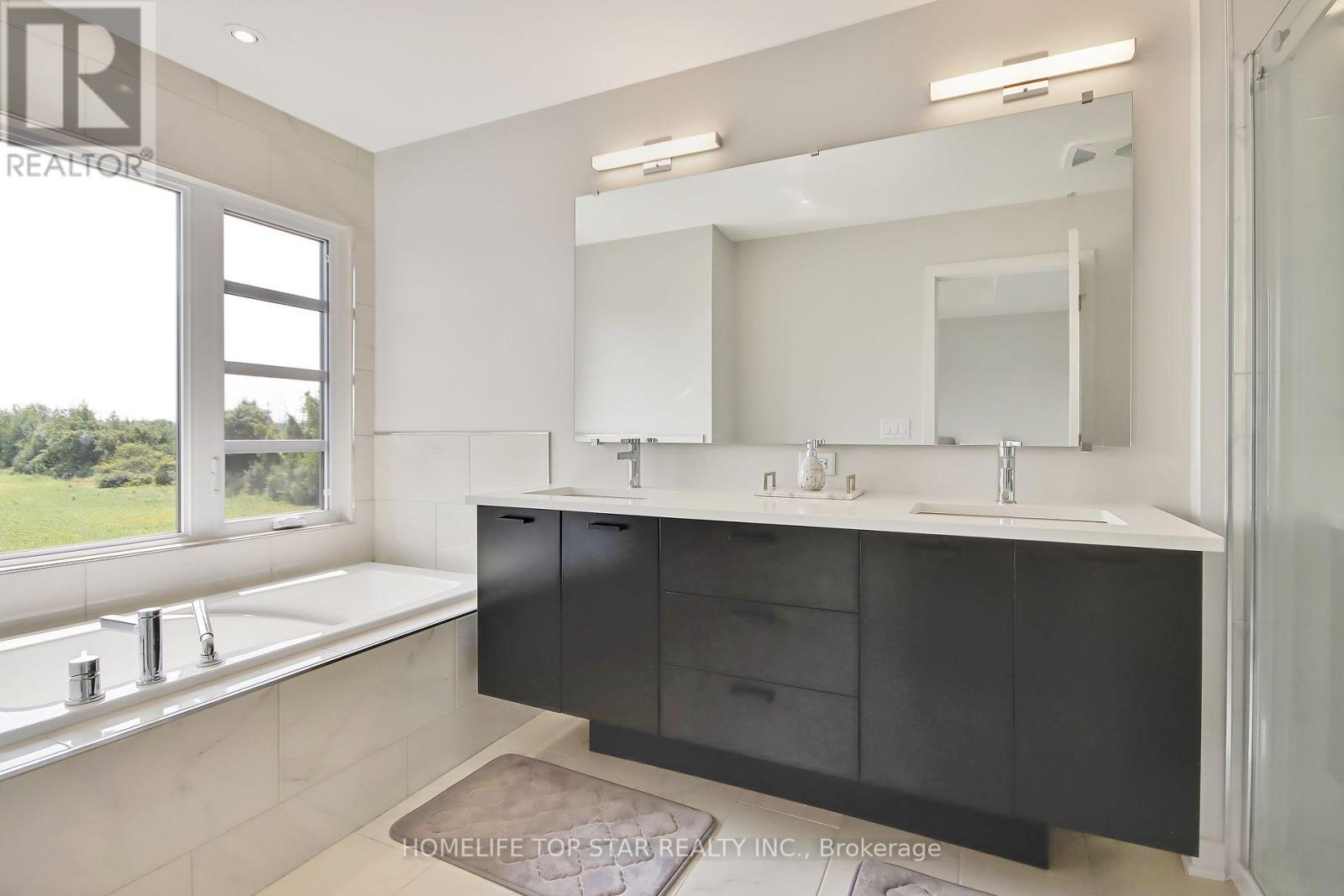 248 SHUTTLEWORTH DR