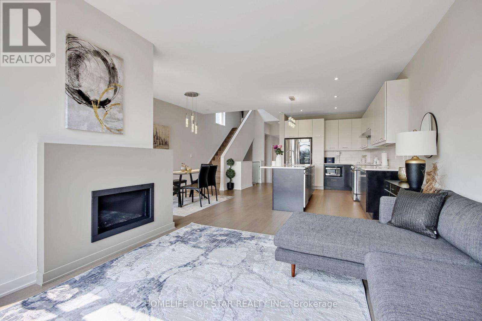 248 SHUTTLEWORTH DR