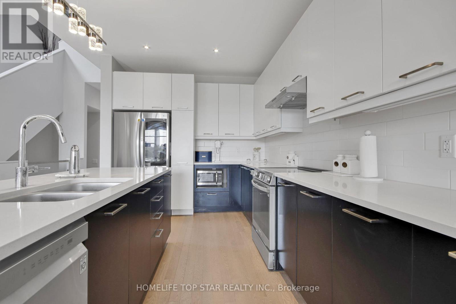 248 SHUTTLEWORTH DR