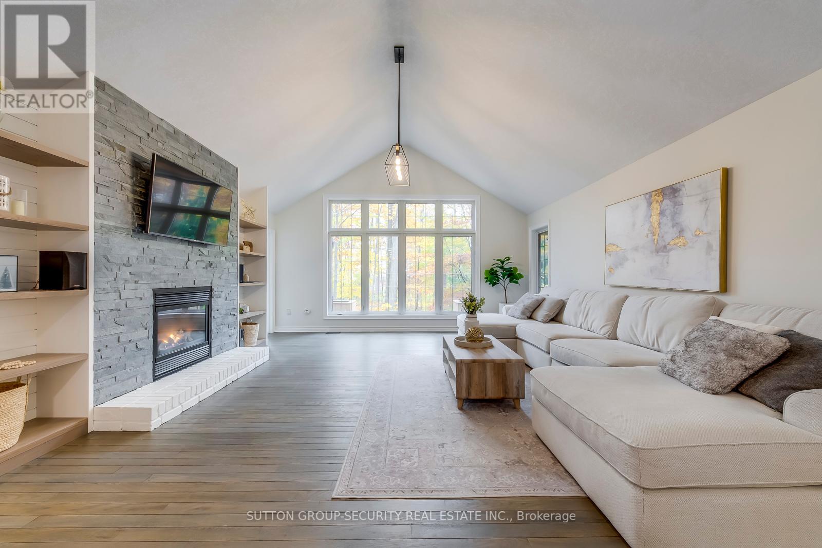 4486 WELLINGTON RD 32