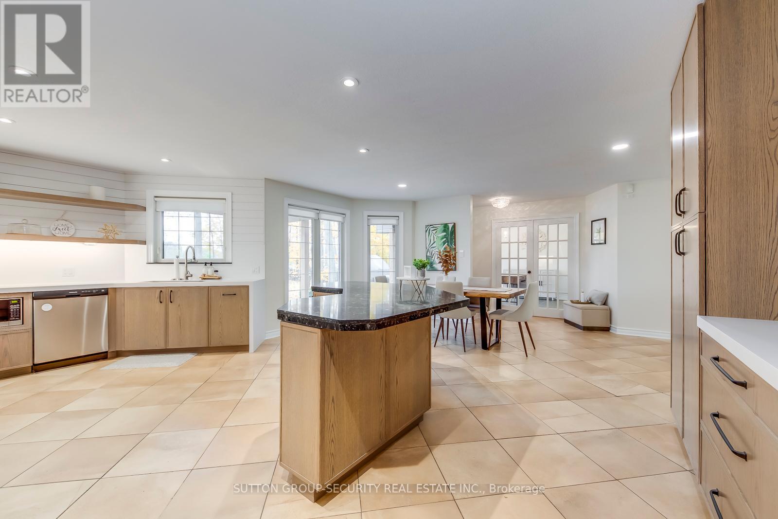 4486 WELLINGTON RD 32