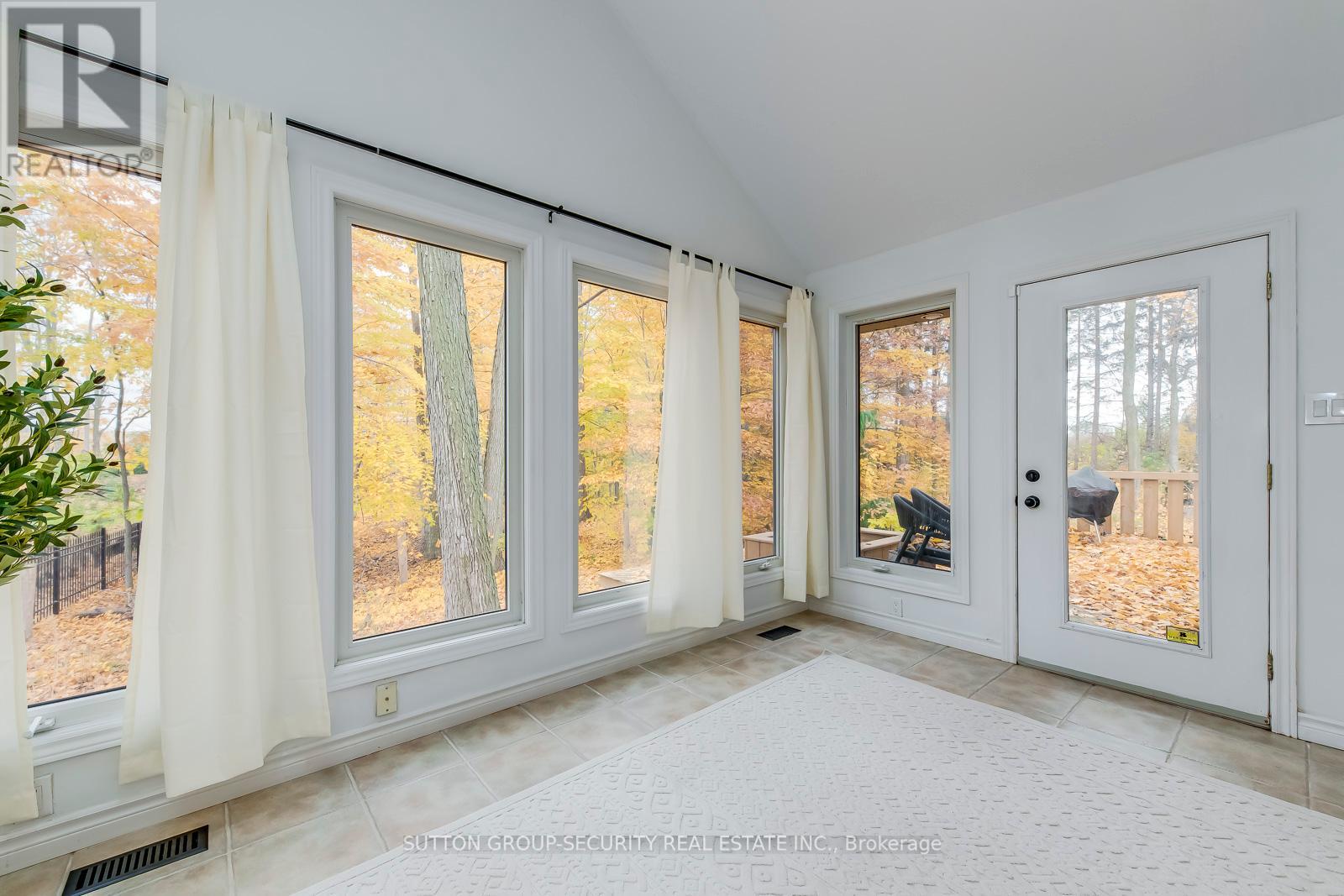 4486 WELLINGTON RD 32