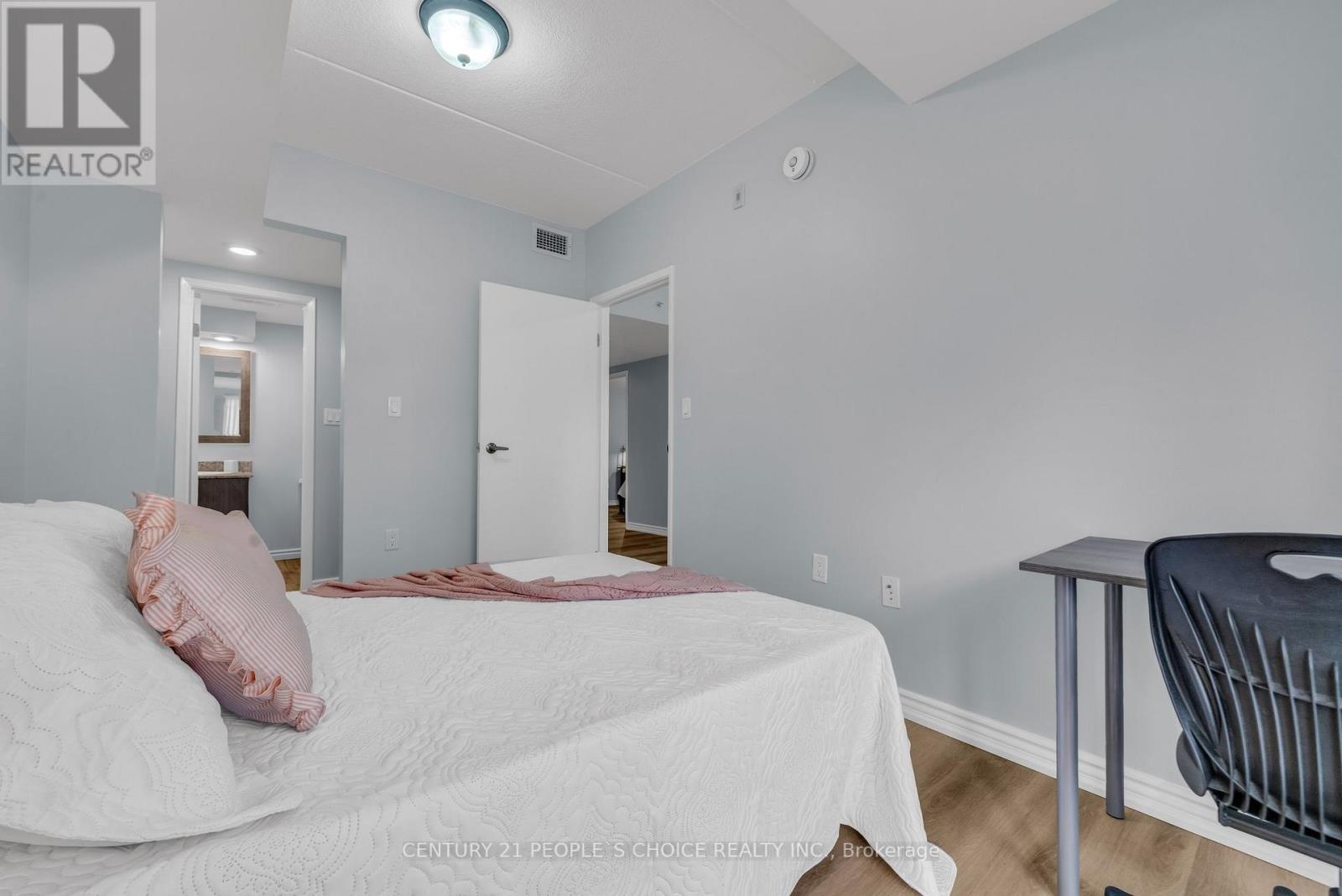 #B 109 -275 LARCH ST S, #B 109