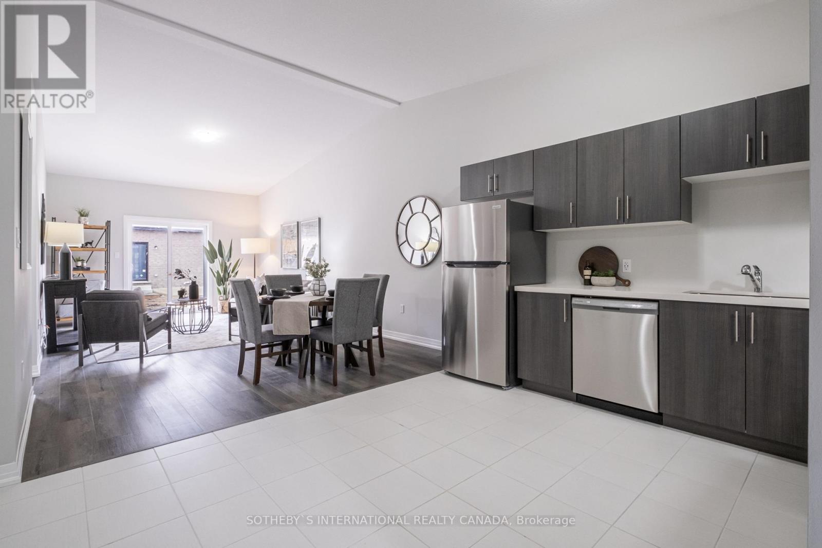 #40 -550 GREY ST, #40