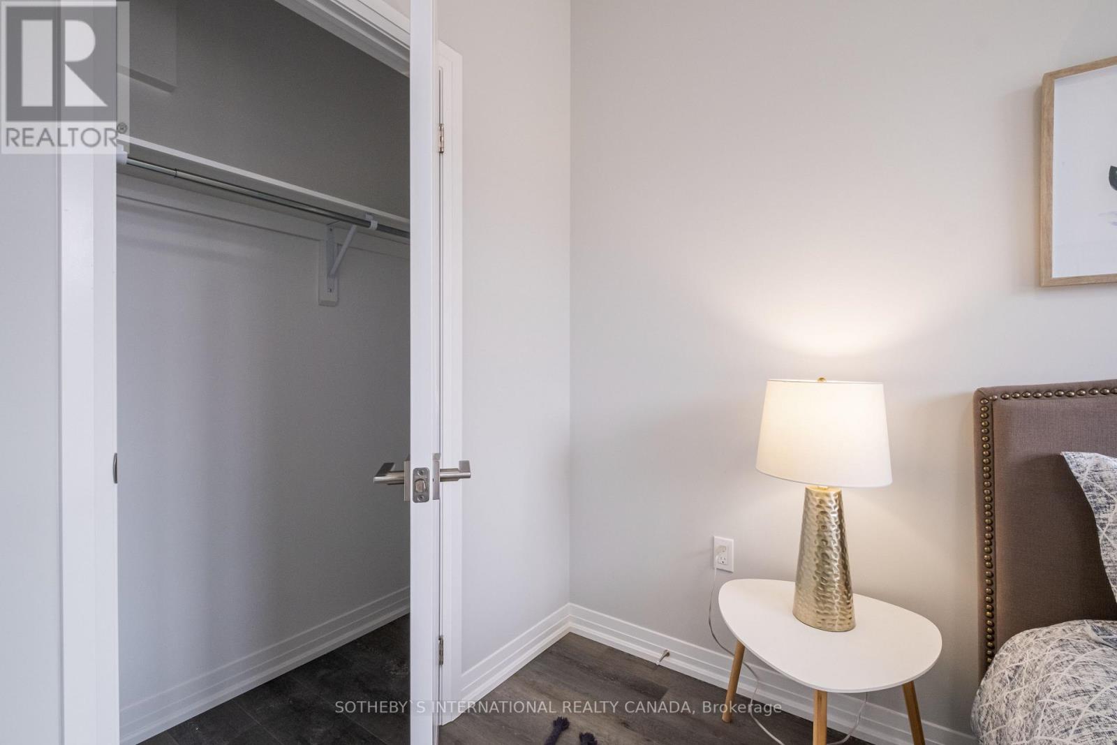 #40 -550 GREY ST, #40