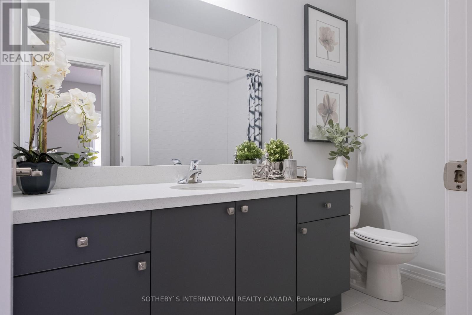 #40 -550 GREY ST, #40