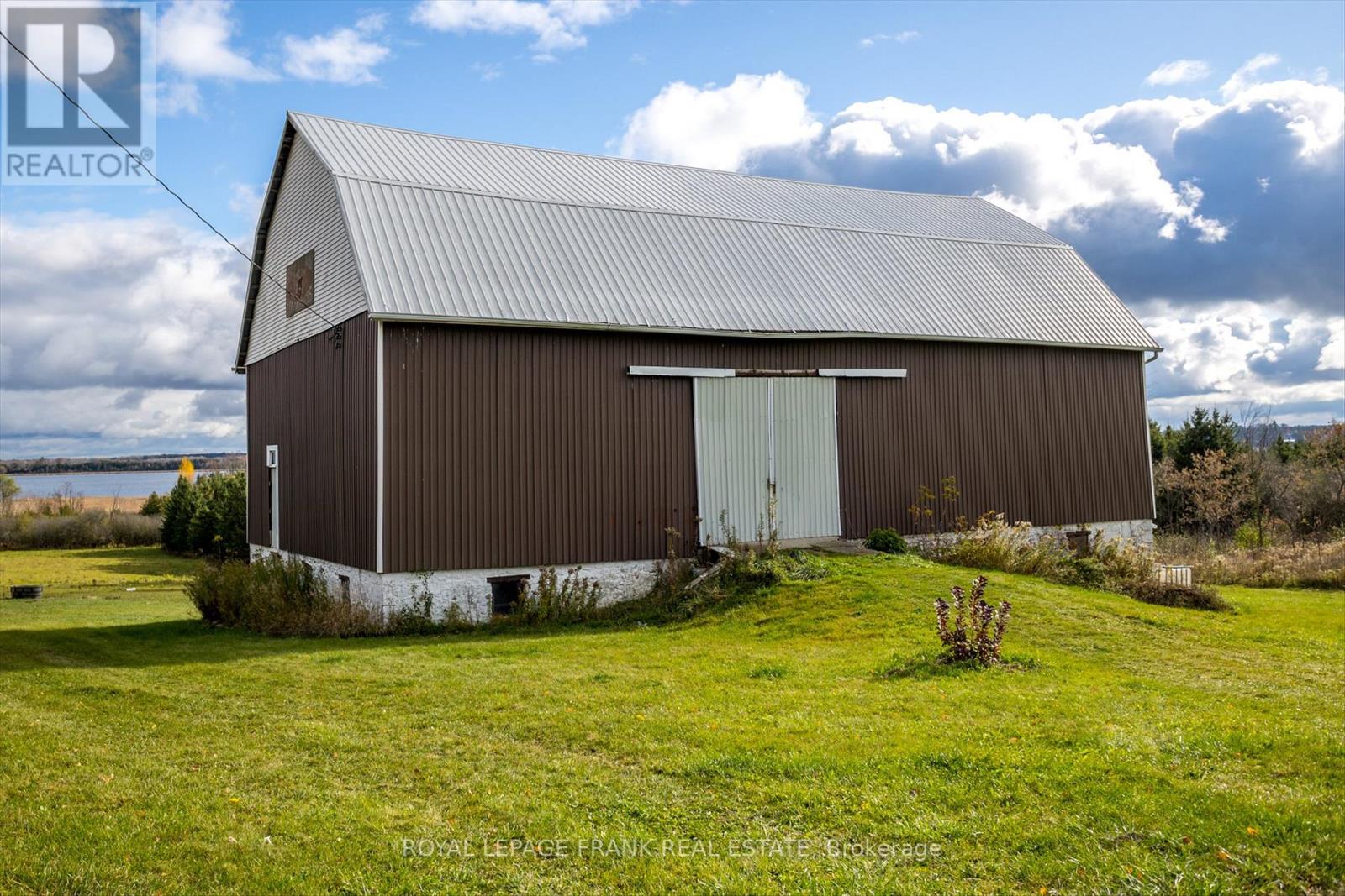 1916 PIGEON LAKE RD