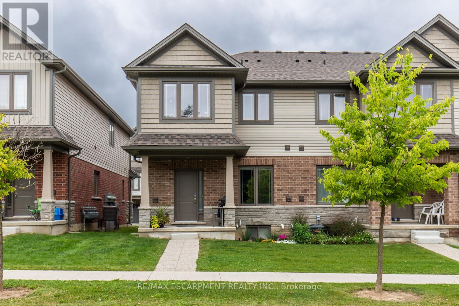 #62 -77 DIANA AVE, #62