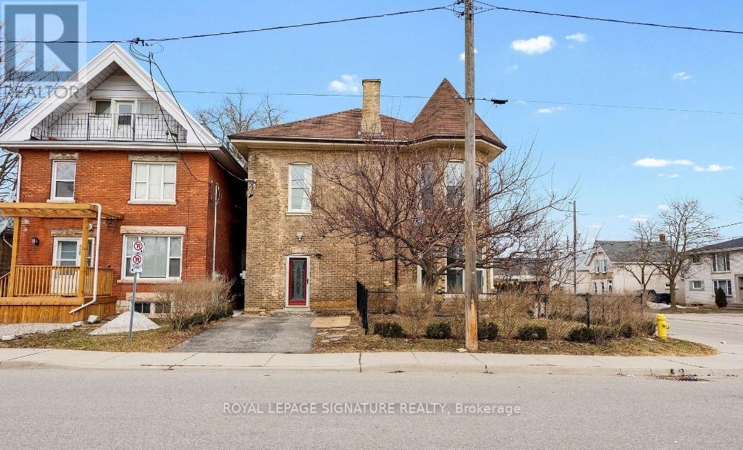 #2 -108 MURRAY ST