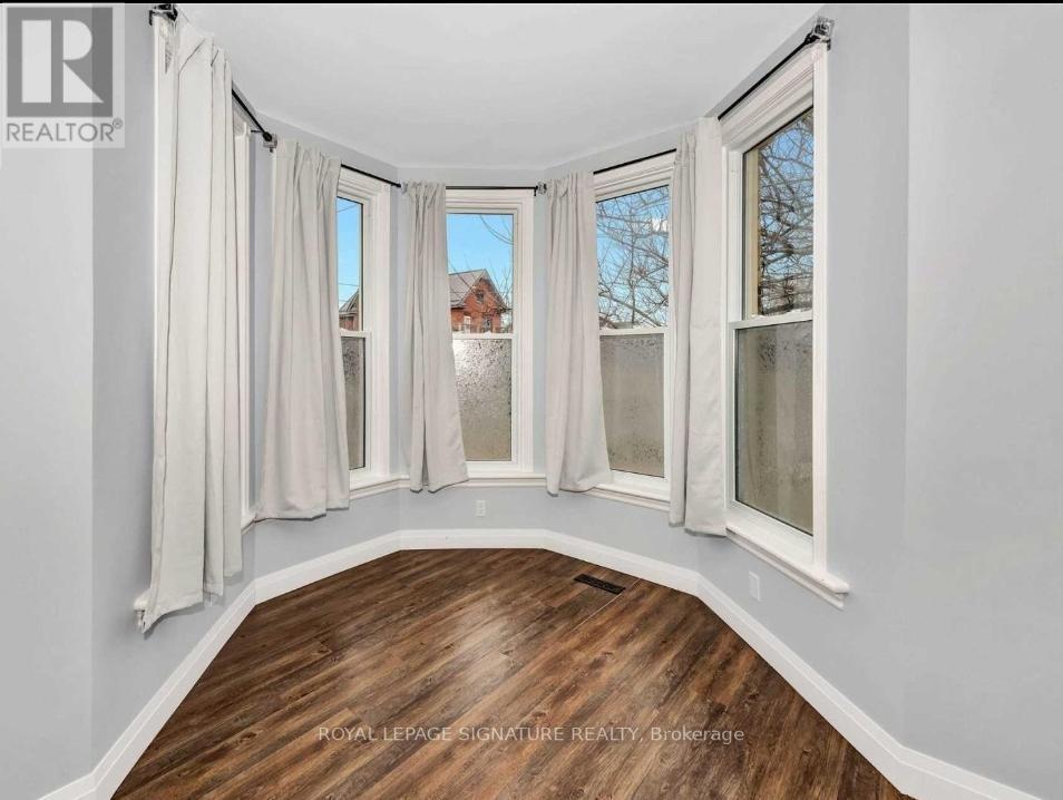 #2 -108 MURRAY ST
