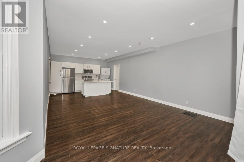 #2 -108 MURRAY ST