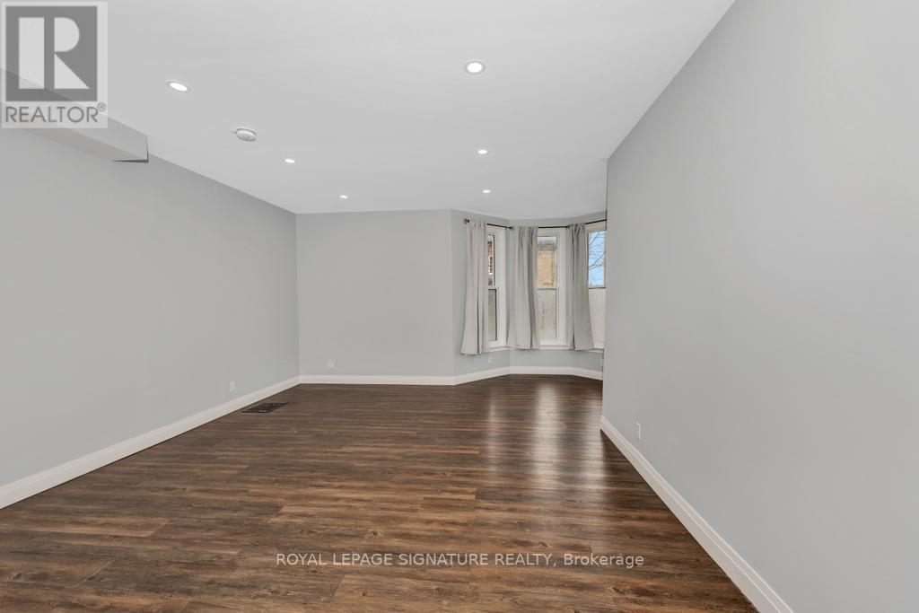 #2 -108 MURRAY ST