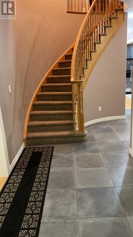 14 ASHWOOD CRES