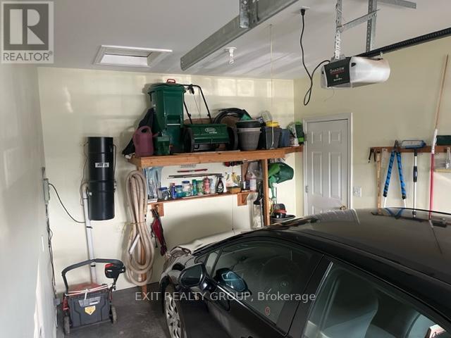 24 HAWTHORN ST