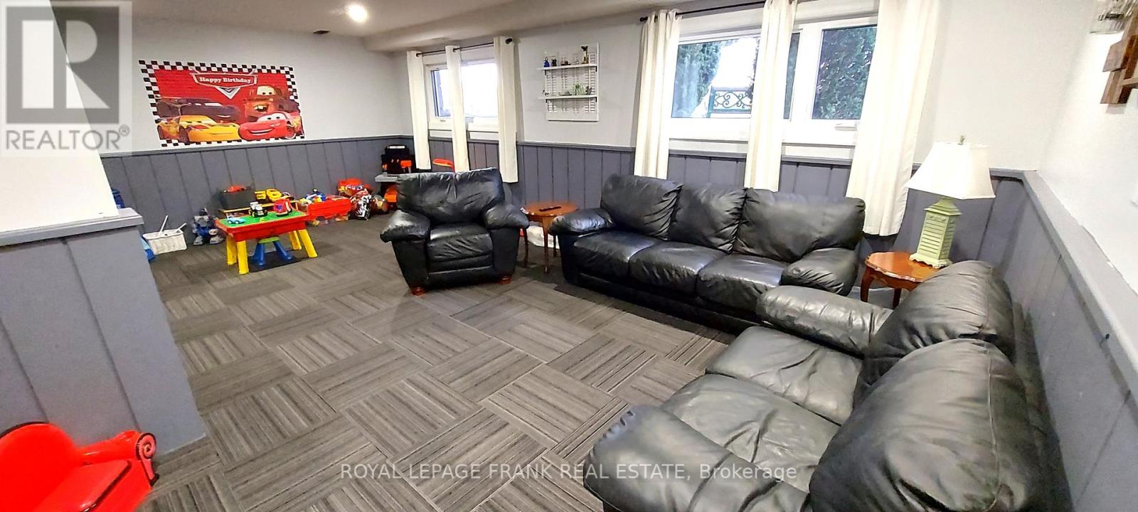 37 DEMPSEY RD