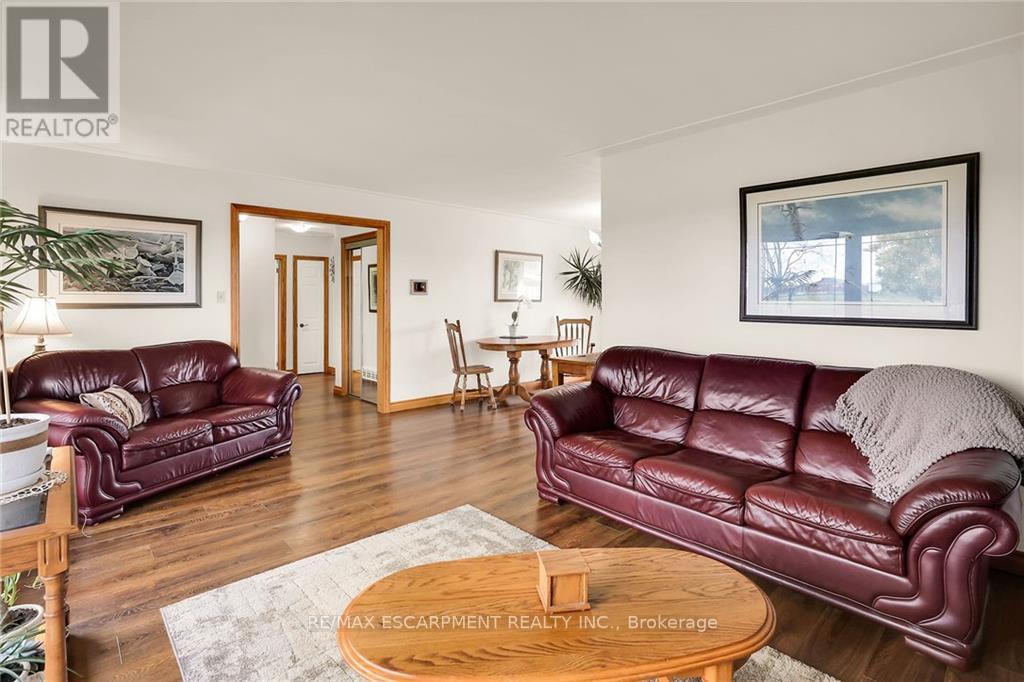 88 KEMP RD E