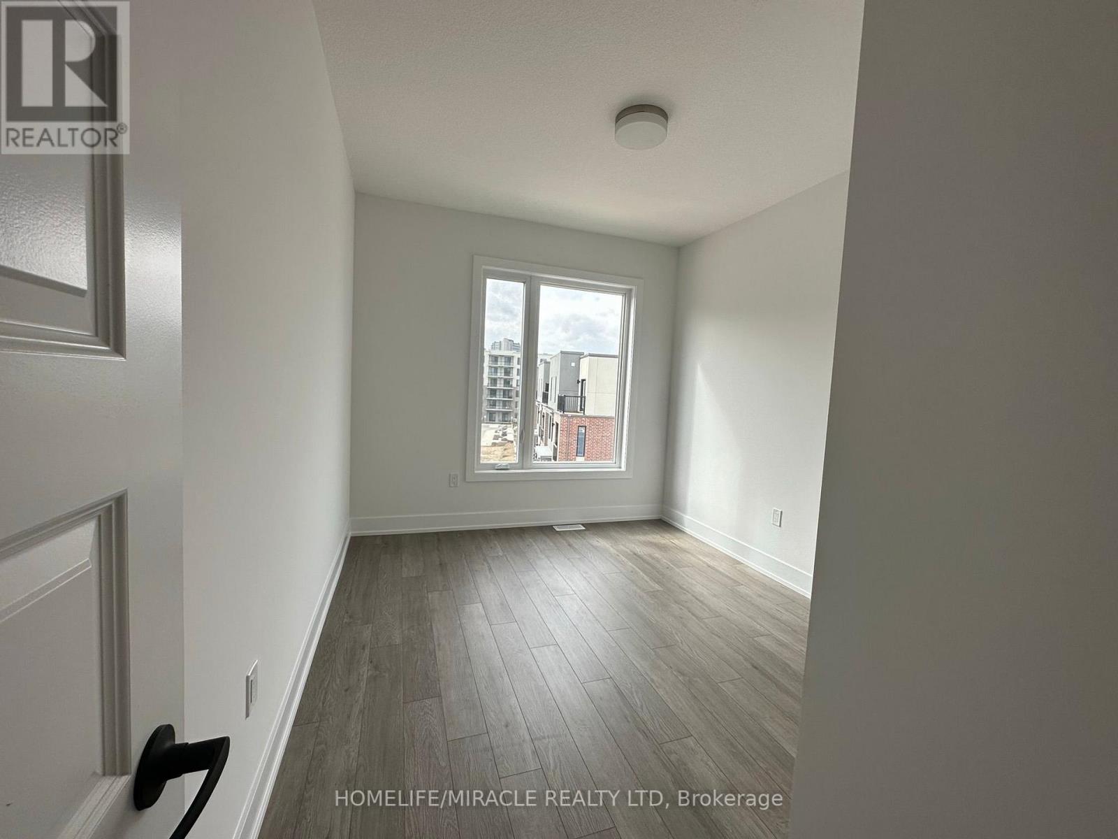 #56 -99 ROGERS ST, #56