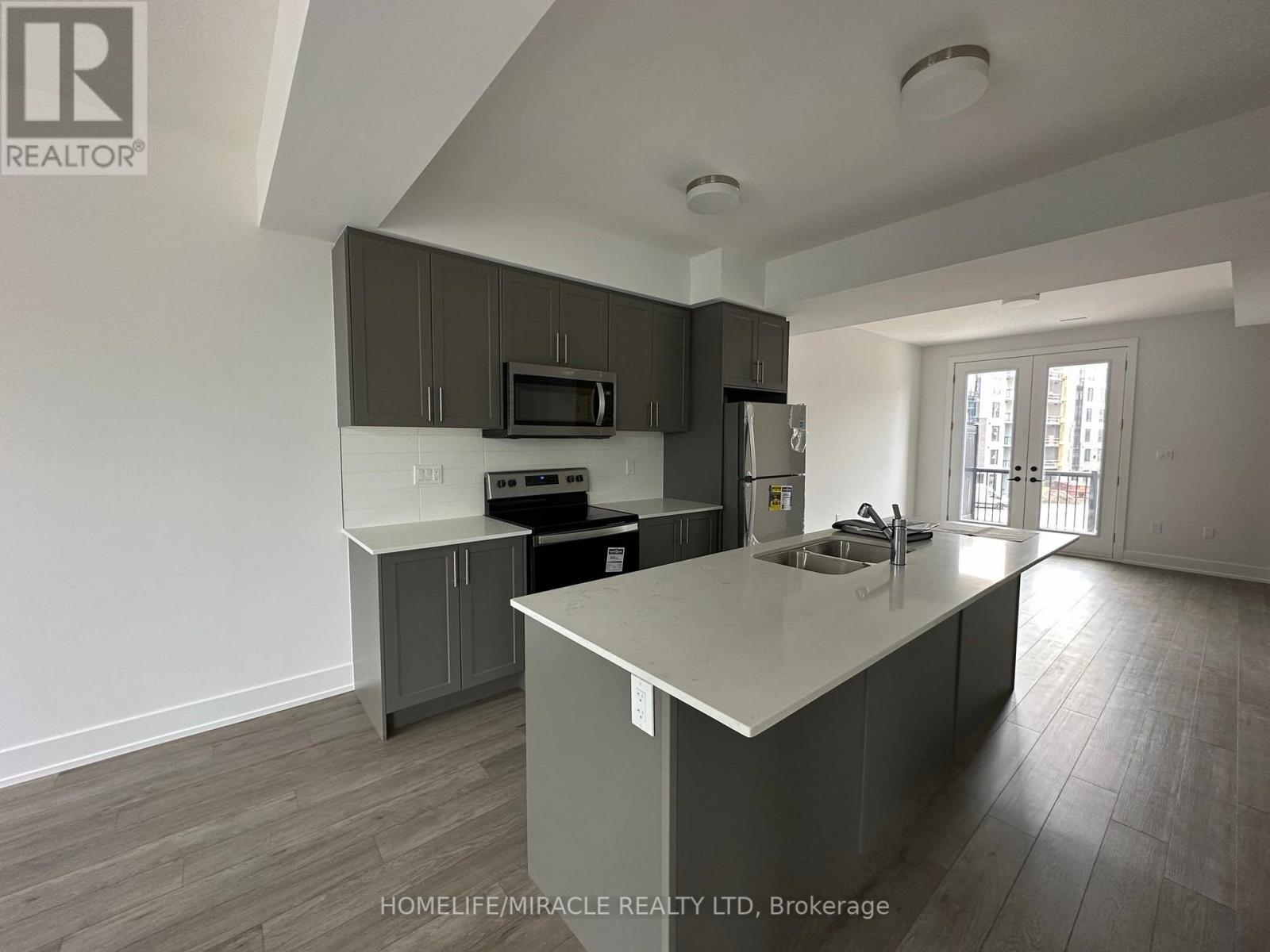 #56 -99 ROGERS ST, #56