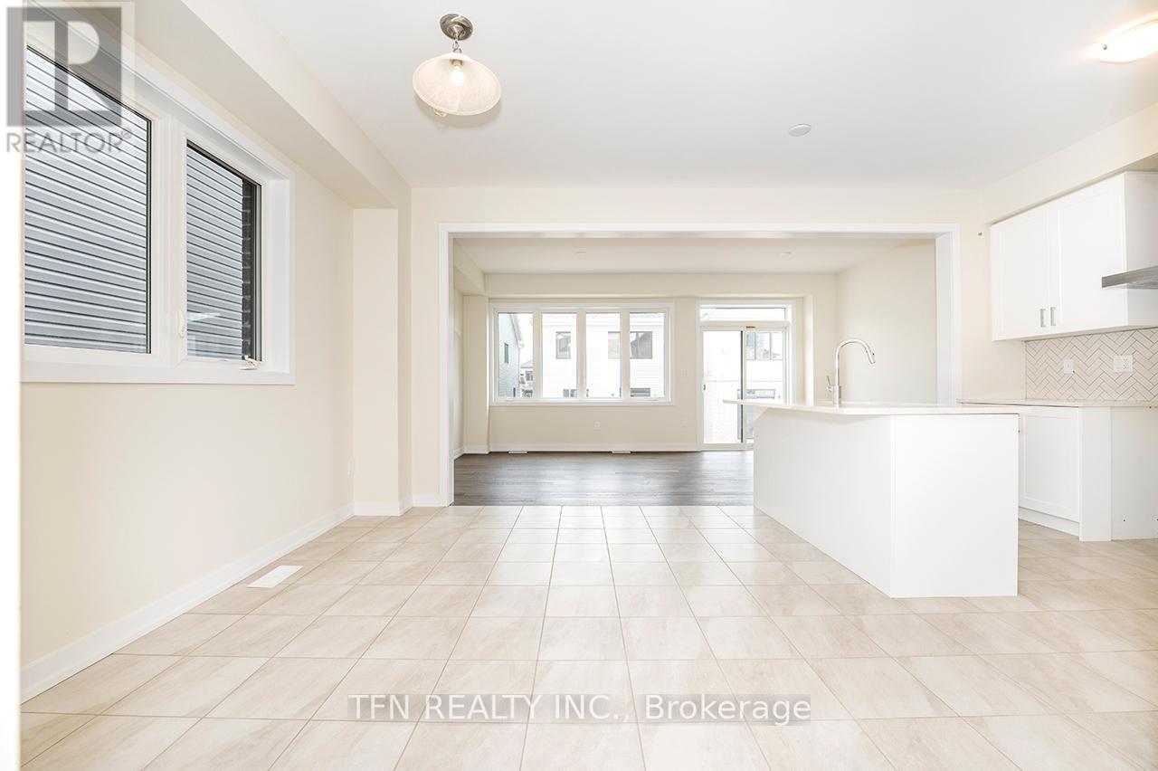 7 BASSWOOD CRES