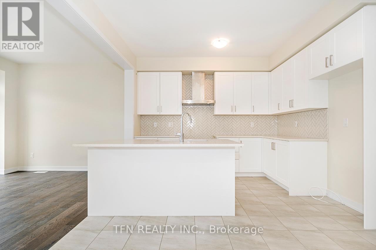 7 BASSWOOD CRES