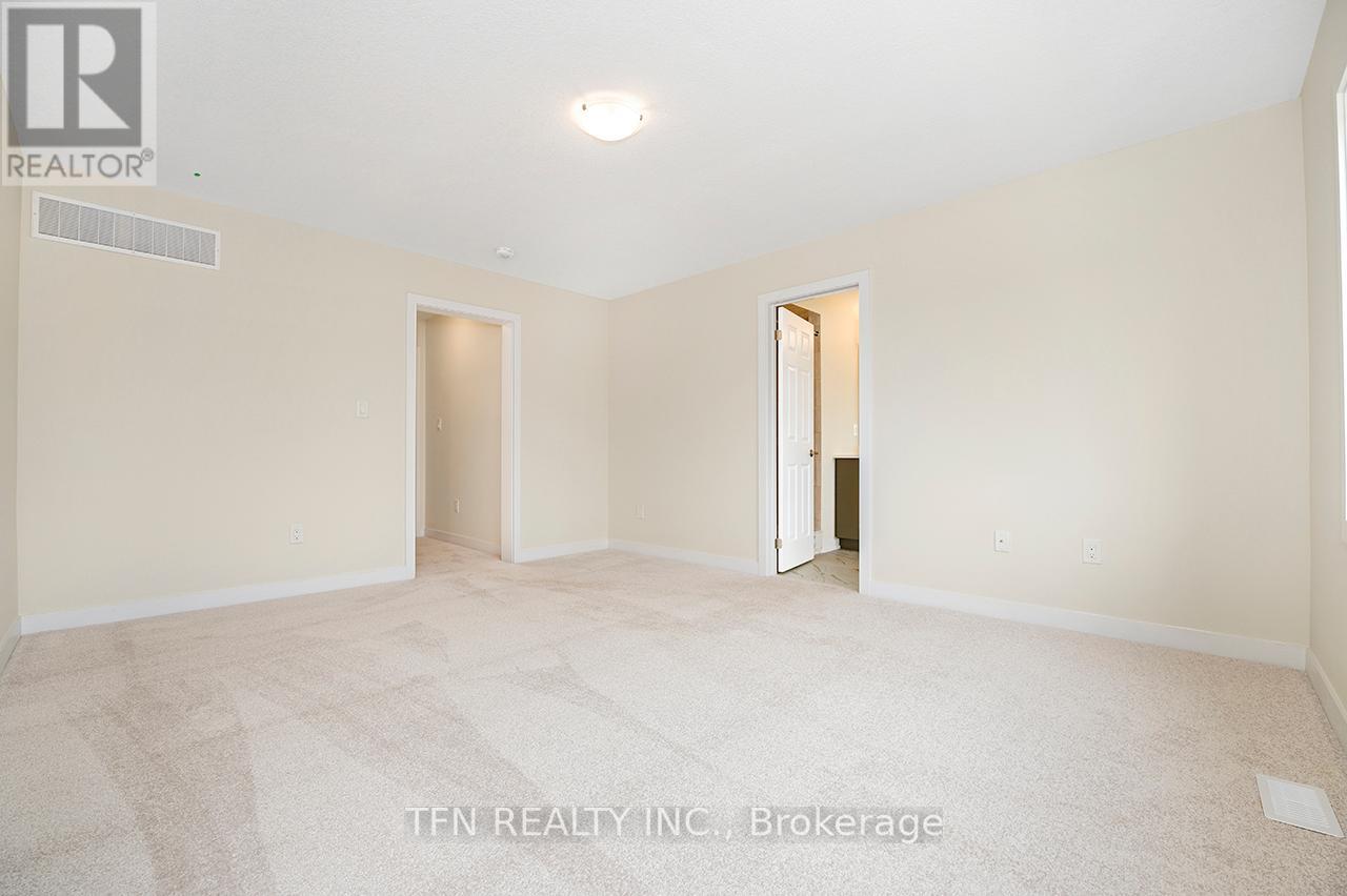 7 BASSWOOD CRES