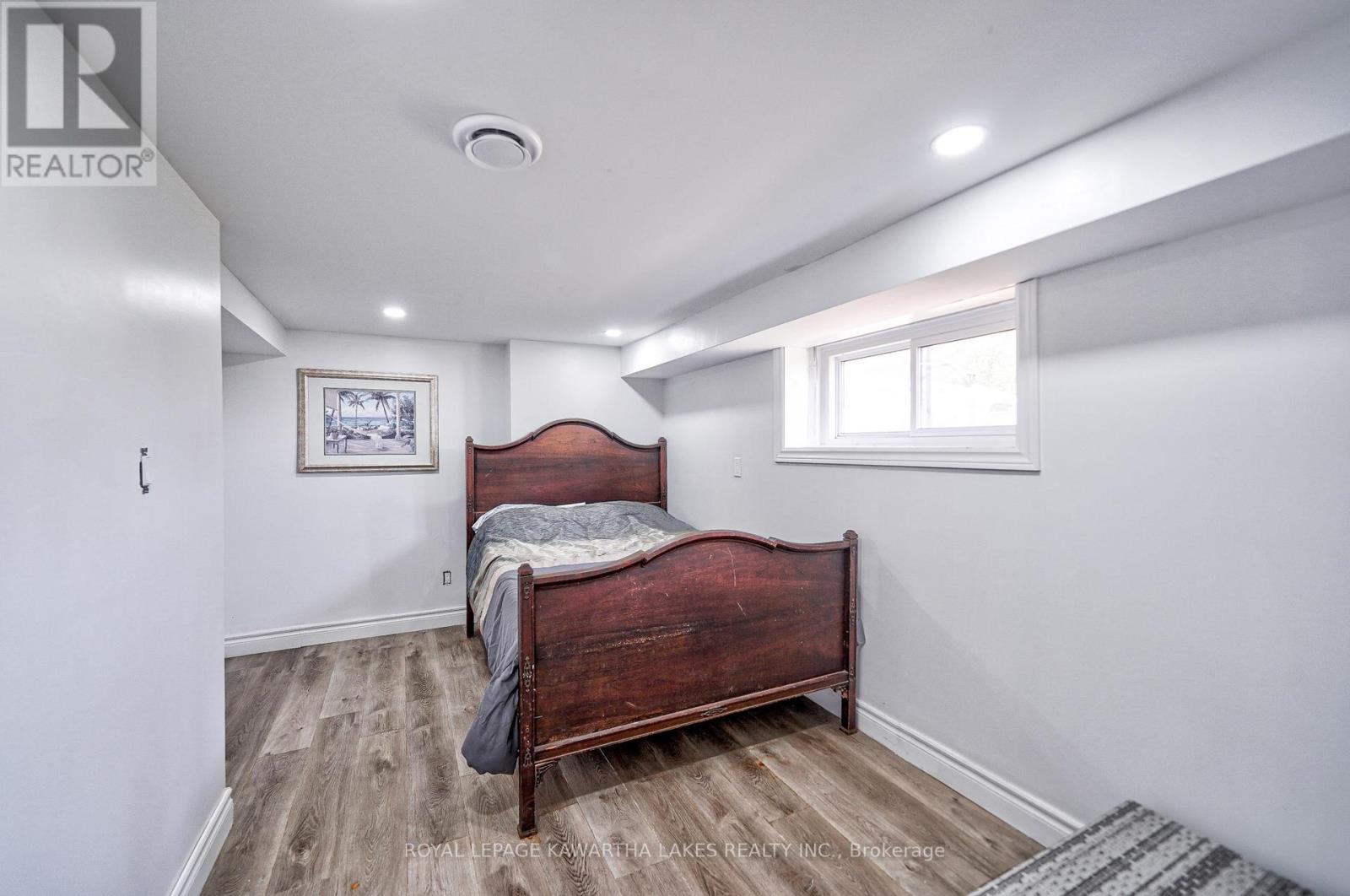 5 ROBINSON AVE