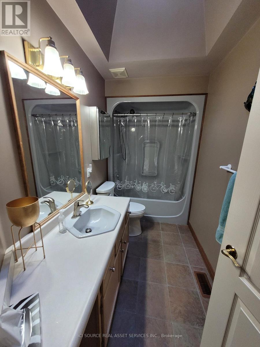 223 BAYBERRY CRES
