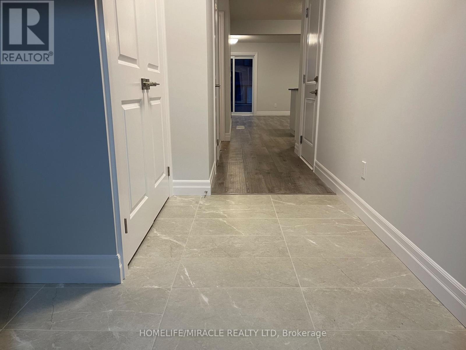 #1 -40 BASTIEN ST, #1