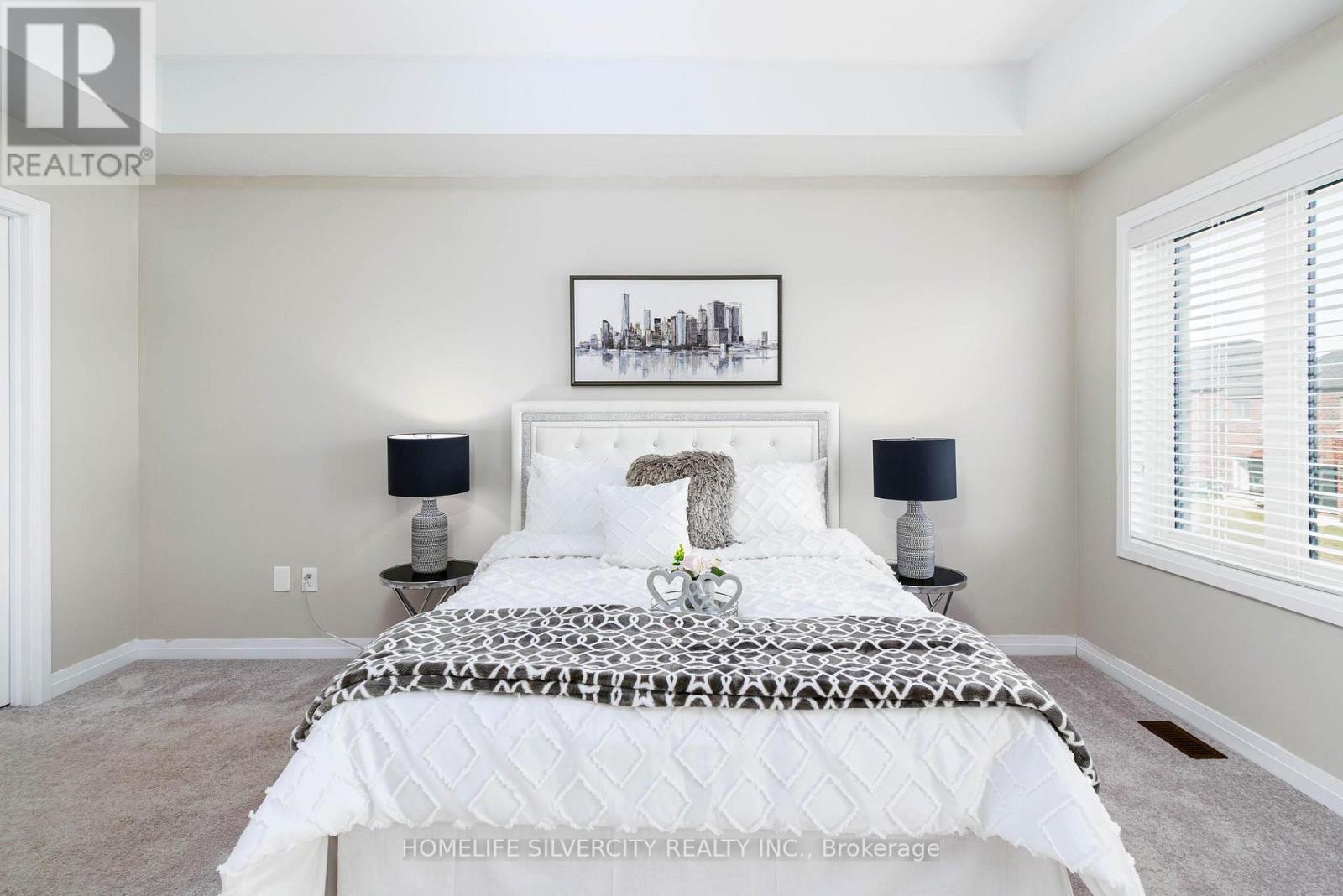 1127 EDINBURGH DR