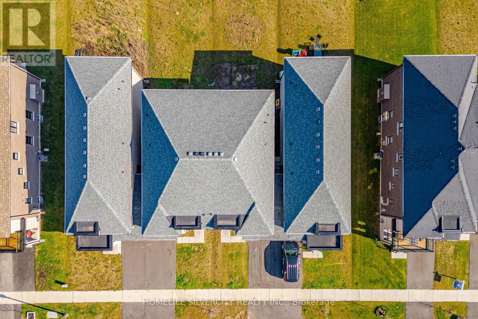 1127 EDINBURGH DR