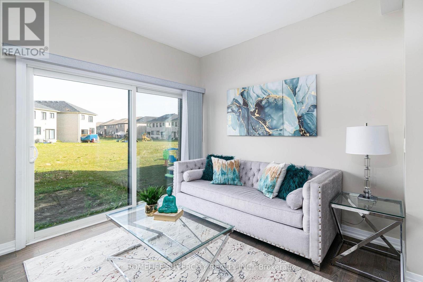 1127 EDINBURGH DR