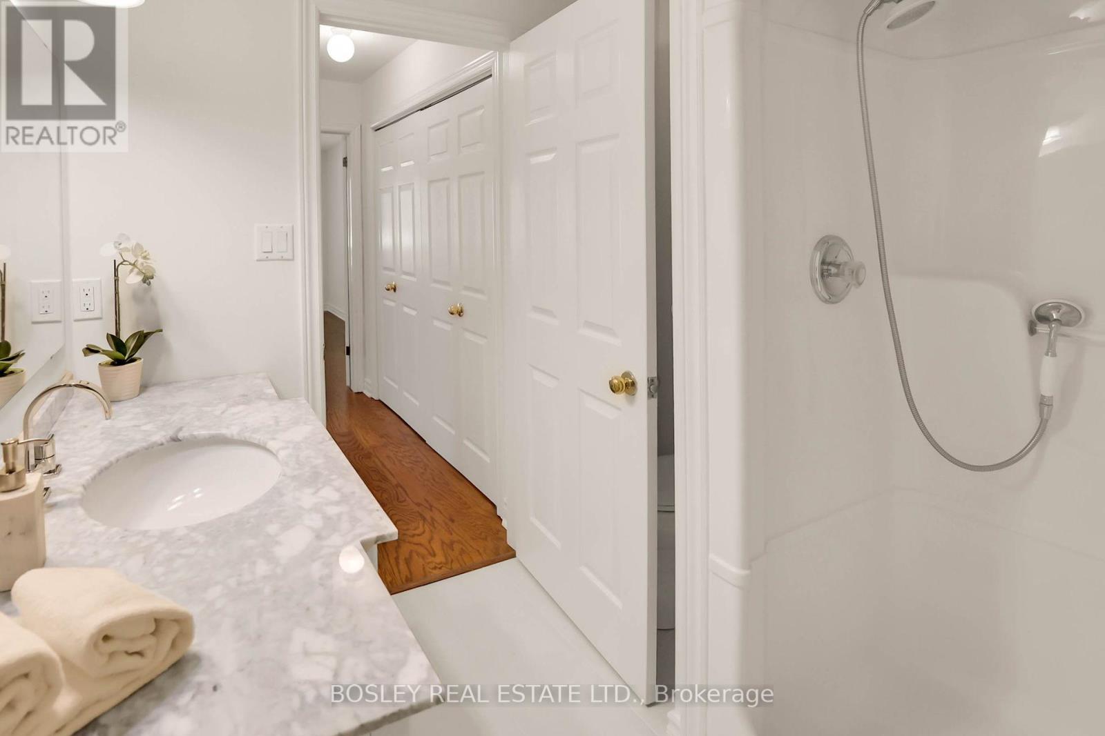 #28 -19 BARTLETT AVE, #28