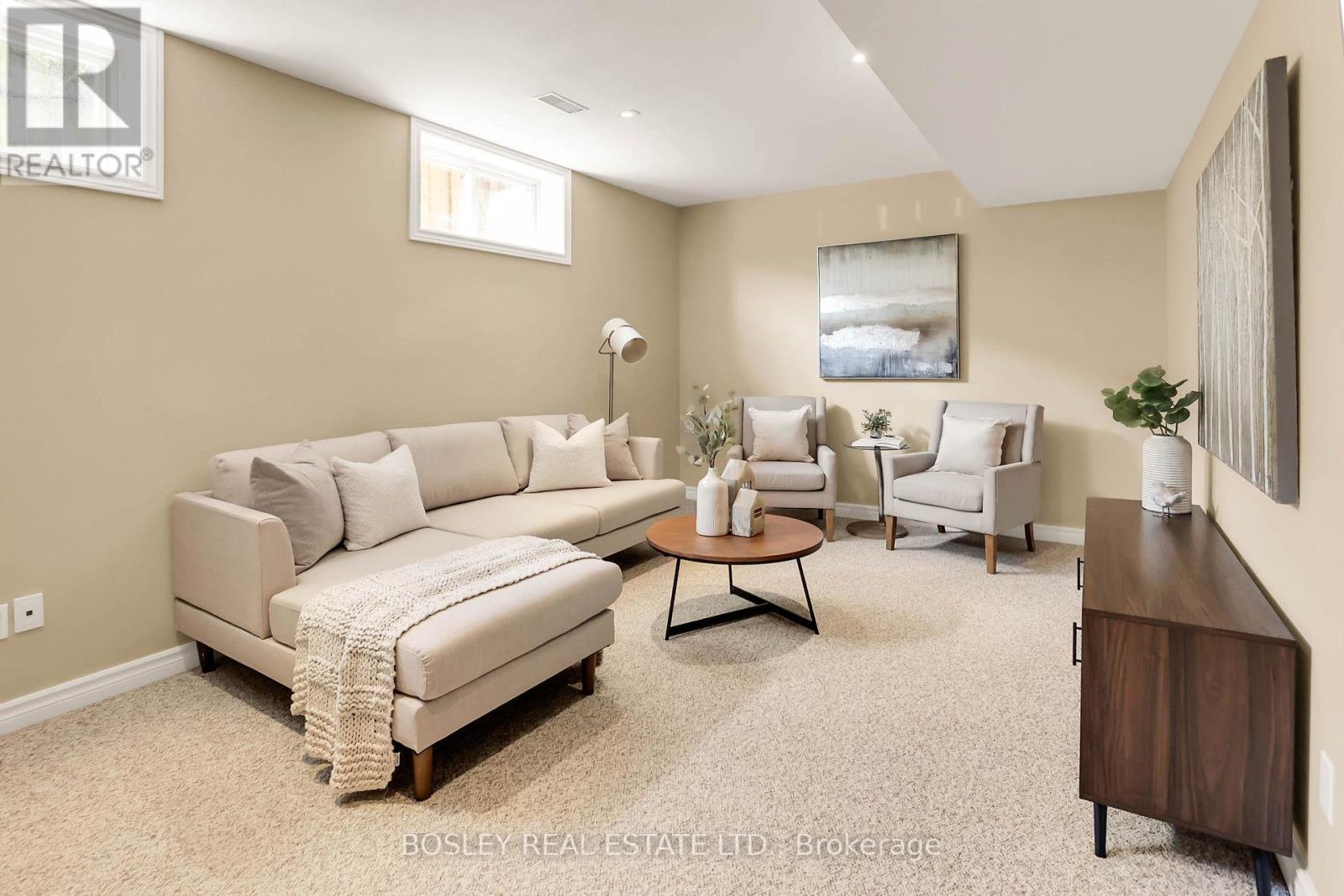 #28 -19 BARTLETT AVE, #28