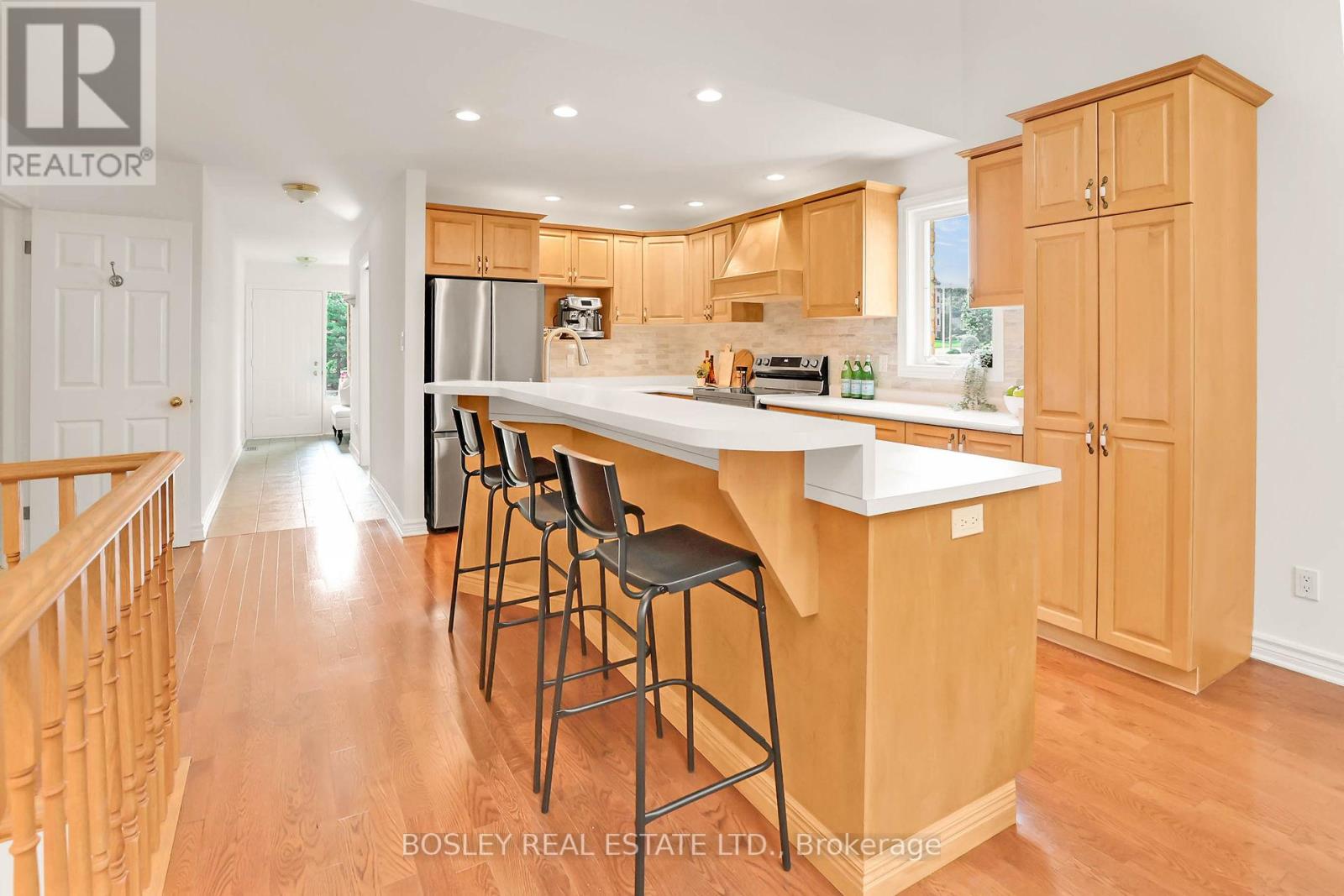 #28 -19 BARTLETT AVE, #28