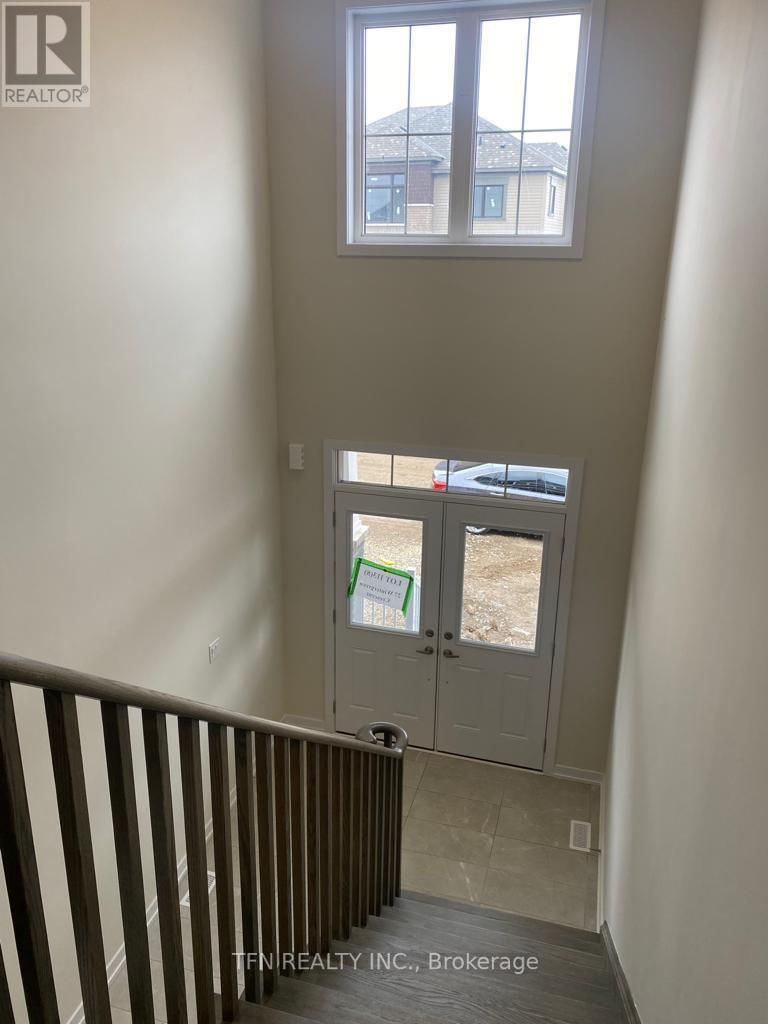 27 WINTERGREEN CRES