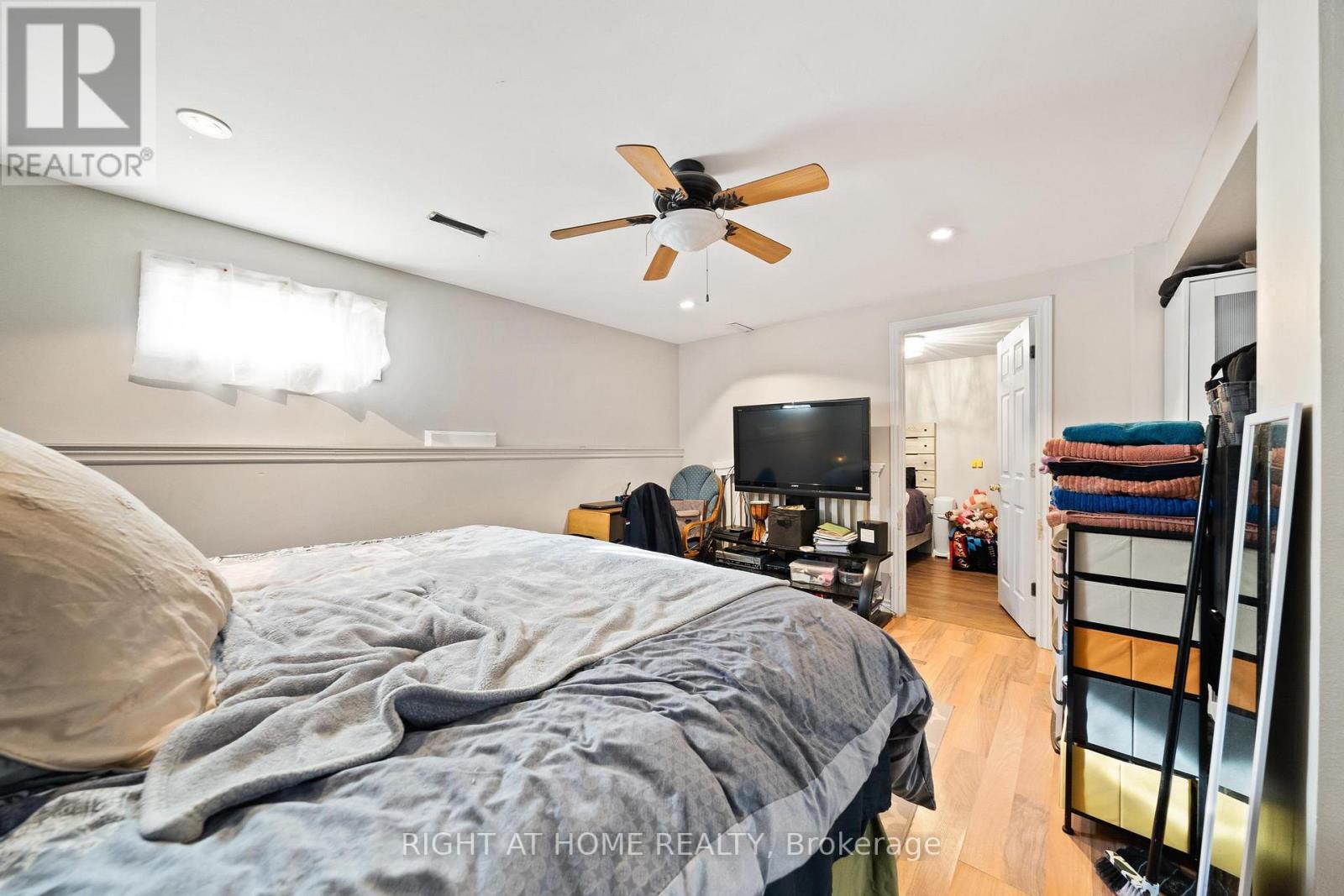 70 WOODLAWN AVE
