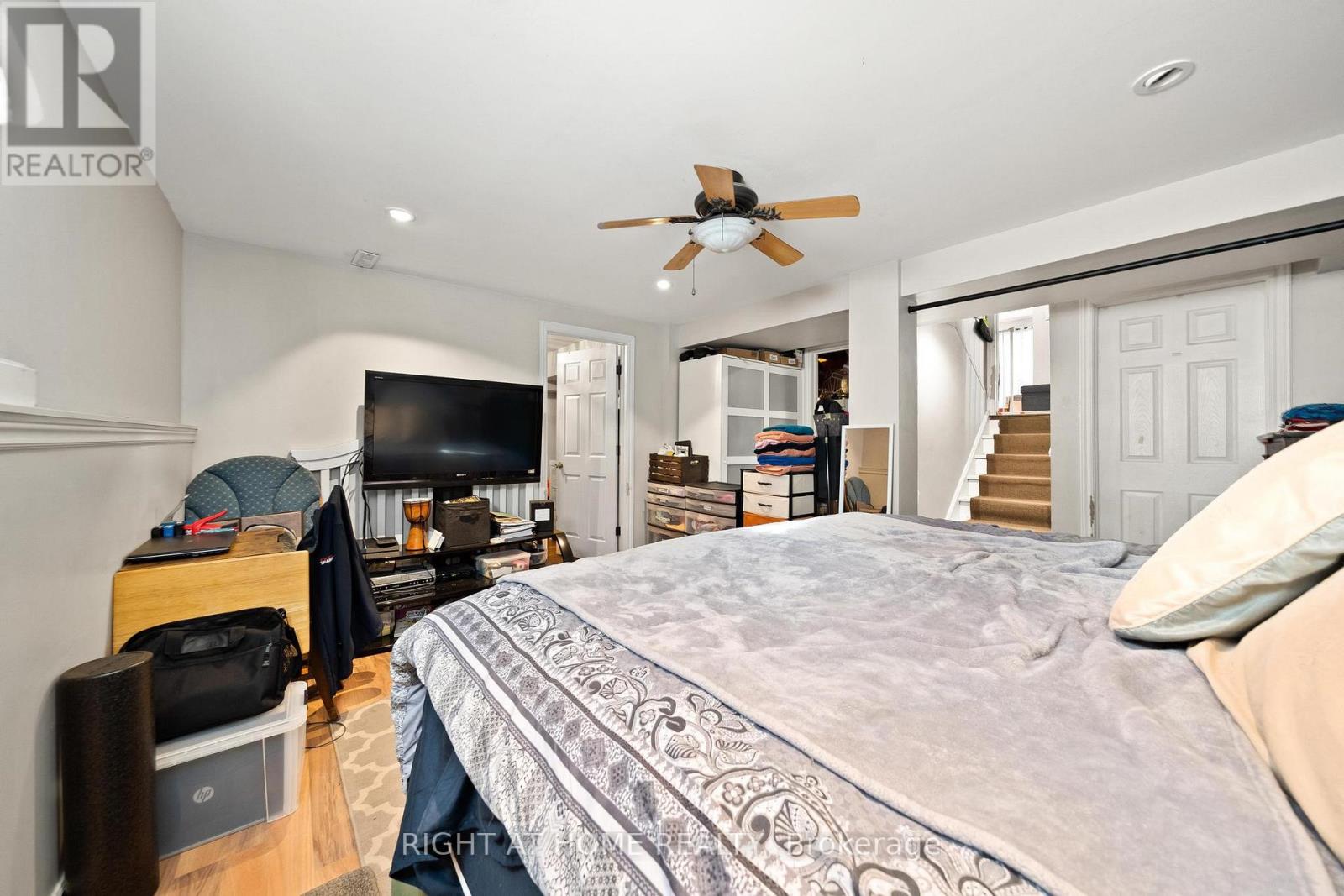 70 WOODLAWN AVE