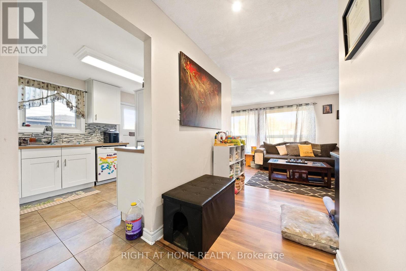 70 WOODLAWN AVE