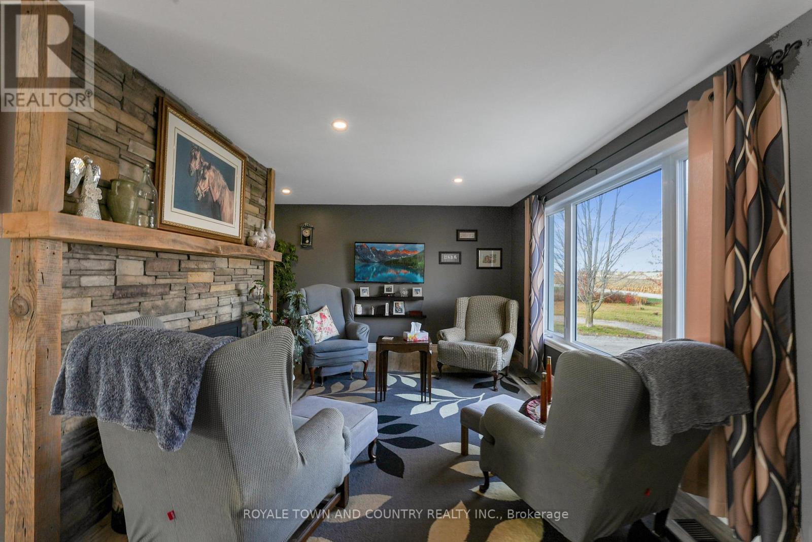386 PENIEL RD