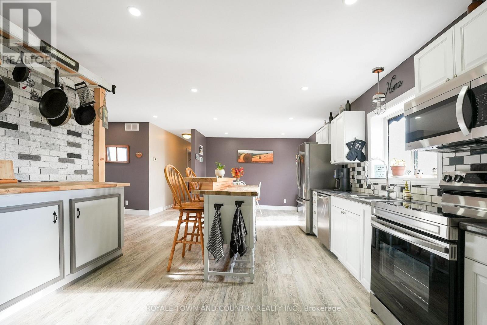 386 PENIEL RD