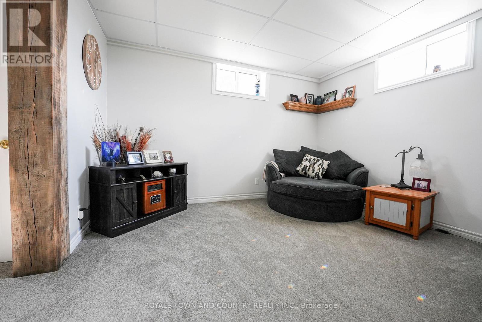 386 PENIEL RD