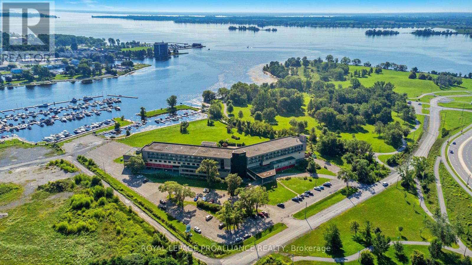 #104 -11 BAY BRIDGE RD, #104