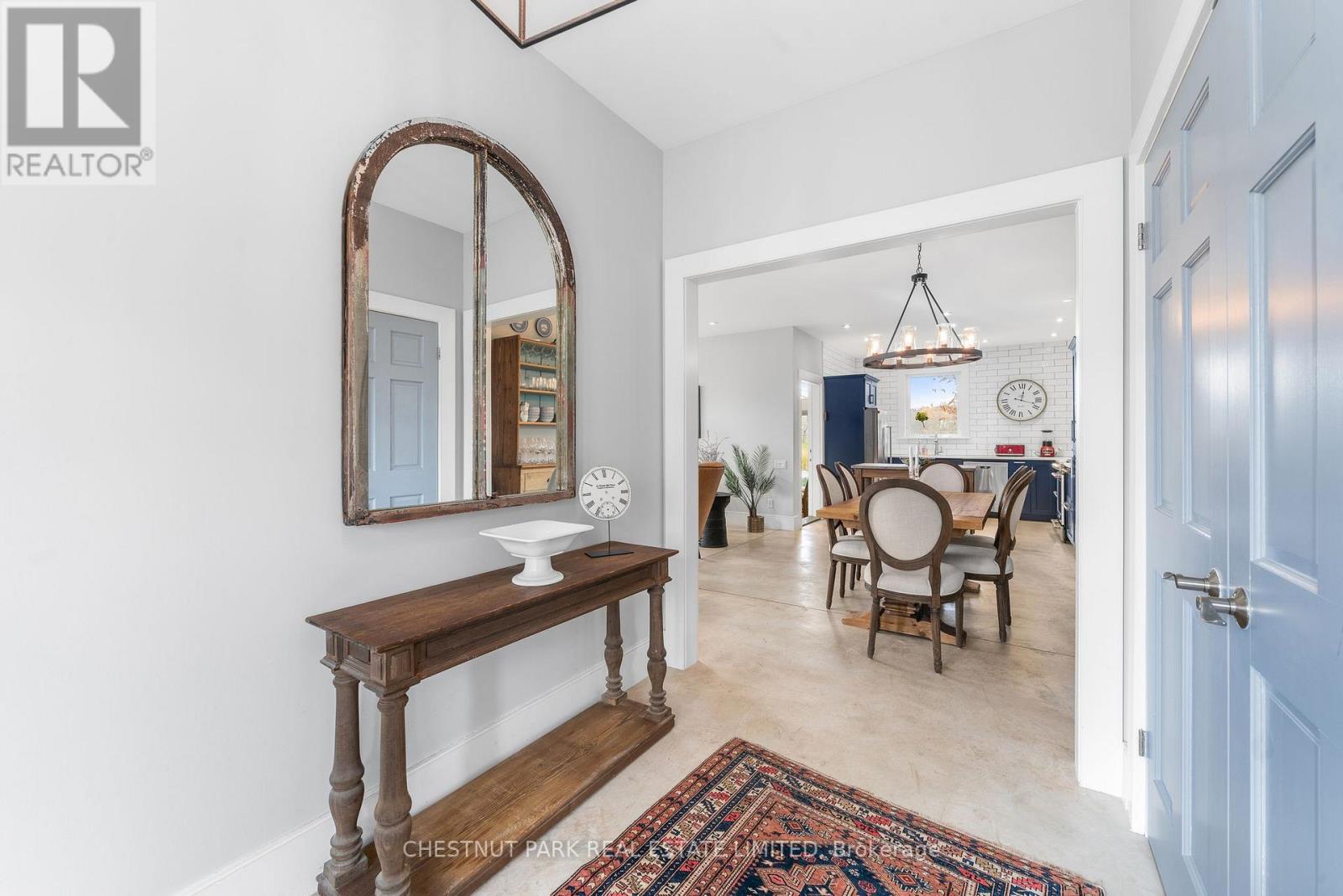 96 SMITHS BAY AVE